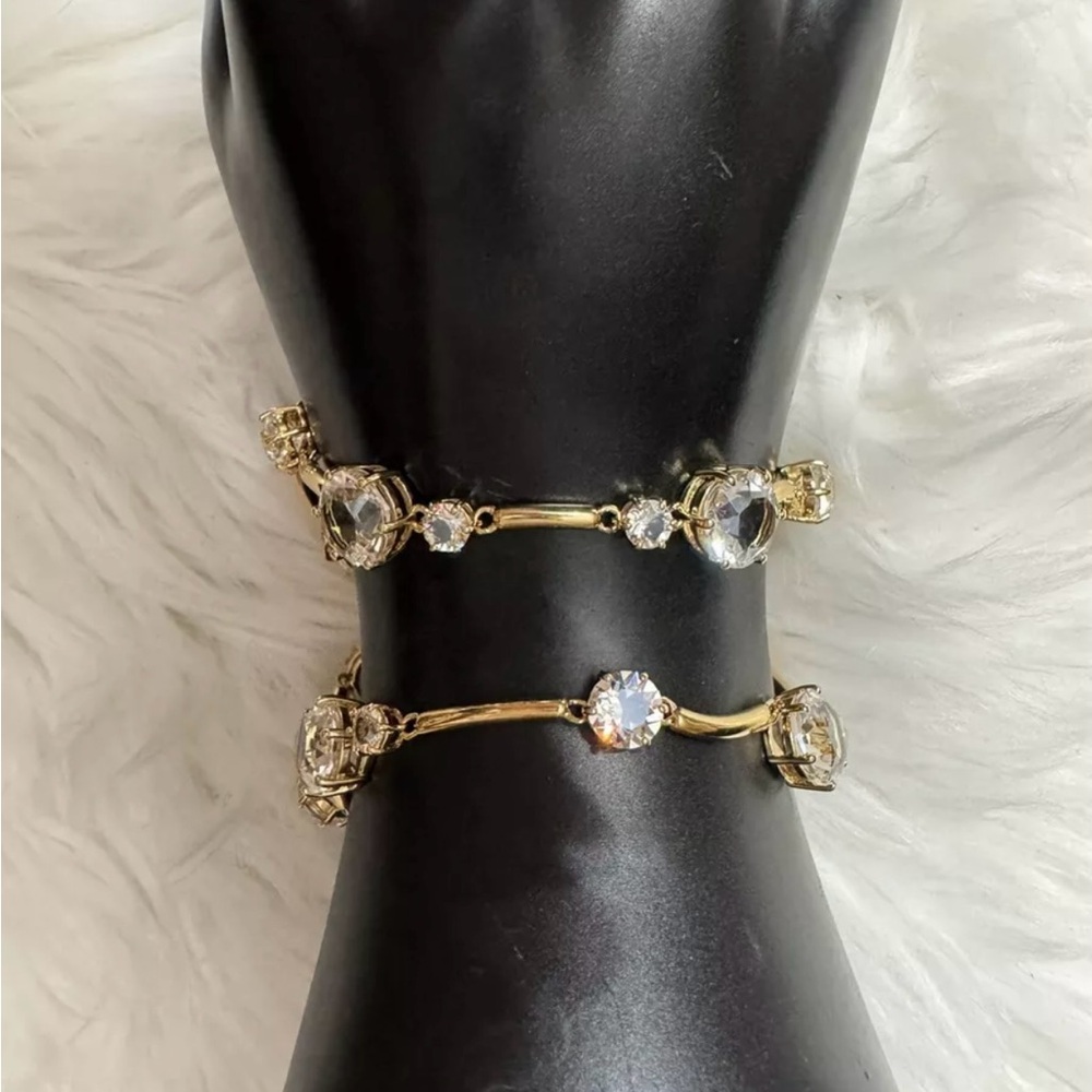 Elegant Gold Women's Bracelet
